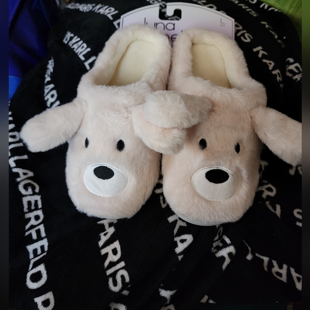 Luna mellow slippers  nwt
